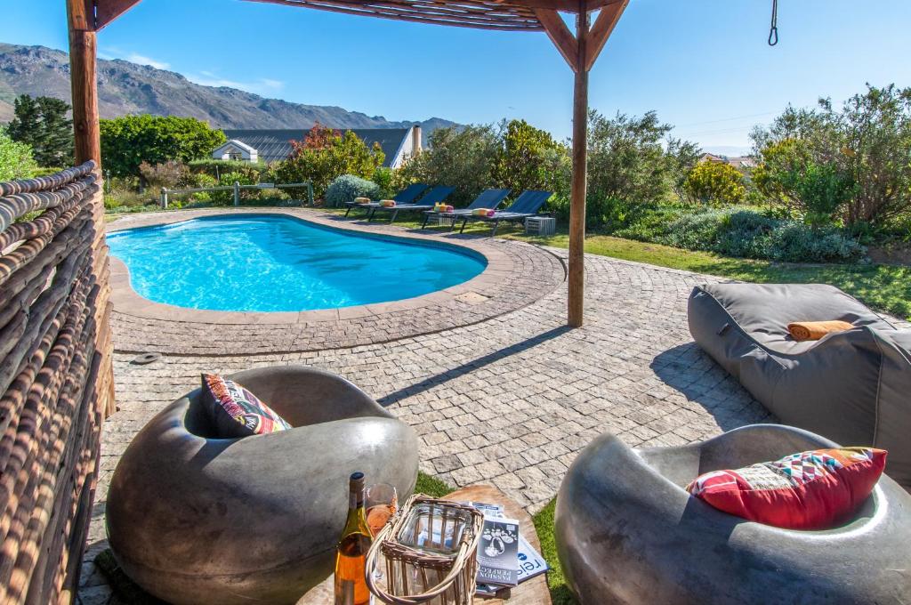 places to stay in Gordons Bay