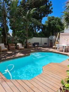 THE BIG - Luxury Backpackers